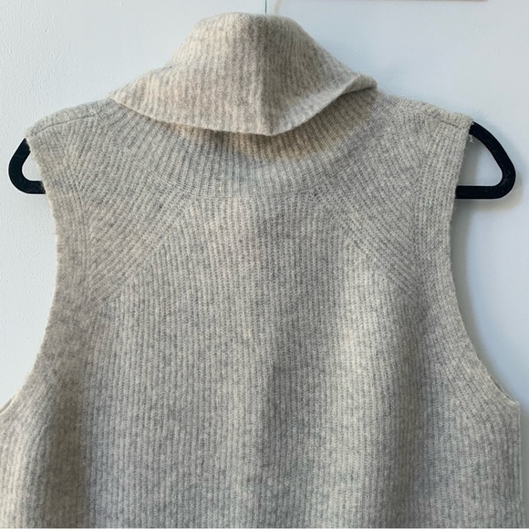Aritzia Community Knit Turtleneck - Picture 6 of 8
